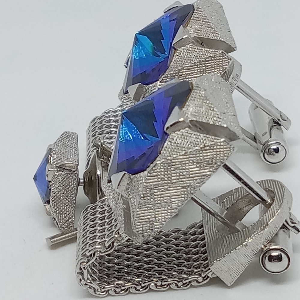 * vintage electric blue glass silver tone cuff links & tie tack pin set - Picture 5 of 5